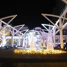 こちらは2013年のイルミネーションです