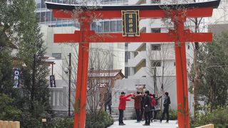 日本橋のテレビＣＭでお馴染みの神社