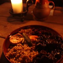 日本ではなかなか食べられないイノシシなどいかが？