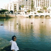 後方に見えるのがメリディアン