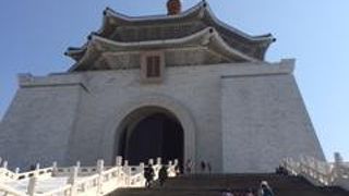 実は高層建築物だった！中正紀念堂！！