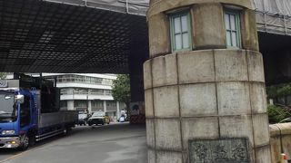 大手町と日本橋を結ぶ