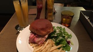 BLT バーガー ♪