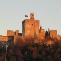 夕焼けのアルハンブラがキレイに見えます