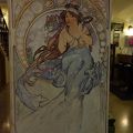 ミュシャの絵がところどころに置いてあるホテルです