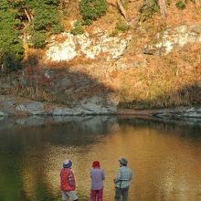 ゆったり流れる川