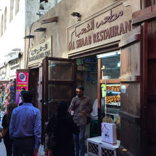 こちらはお土産がたくさん並ぶオールドスーク