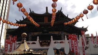 八角形の廟堂が美しい