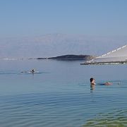 現地は人は『塩の海』と呼んでいます。