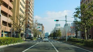 博多駅への通りです