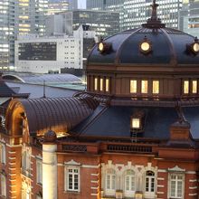 kitteガーデンから見た東京駅丸の内駅舎