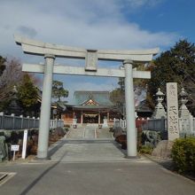 神社正面の鳥居