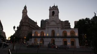 歴史的な雰囲気の建物