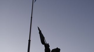 5月広場のモニュメント