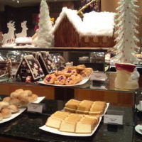 朝食が豪華。クリスマスが終わってもシュトーレンなどありました