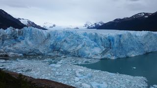 氷河の崩落を見るならここで