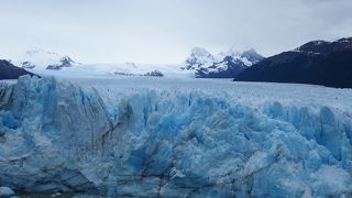 崩落した氷河のかたまりがたくさんありました