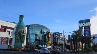 お土産選びと休憩に最適