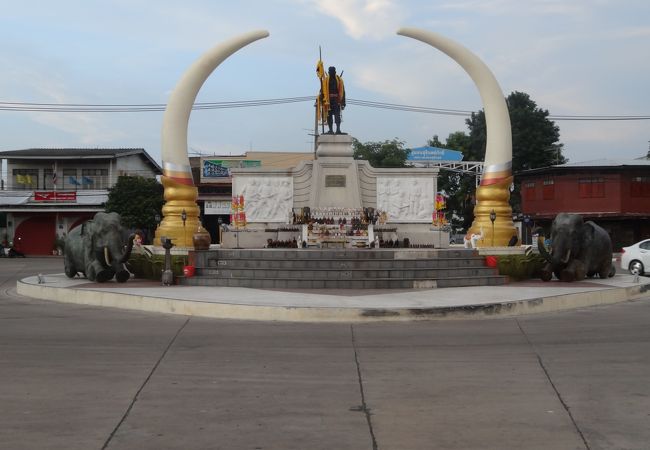スリン最初の領主