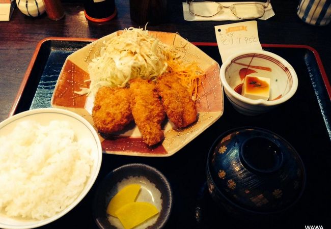 昼なら「地鶏カツ定食」がお勧めです