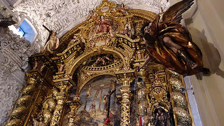 付属の礼拝堂が素晴らしい。