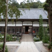 法善寺の本堂です。