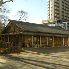 三島駅側の事務所です。ここでチケットを購入します。