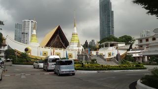 船の形が印象的