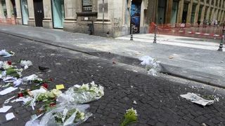 地震でアーチの装飾が落下で犠牲者が出ました