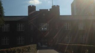 本館(モリス館)は、東京都選定歴史的建造物です。