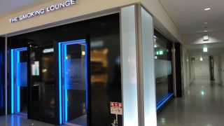 出国手続き後に関空で無料シャワー。ドライヤーはないのでご注意を。