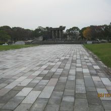 奥にモニメントがみれますか。