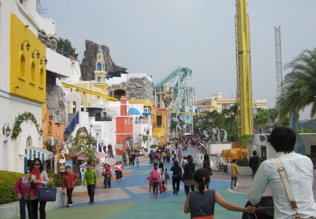 小さい子連れの家族なら存分に楽しめる遊園地だと思います