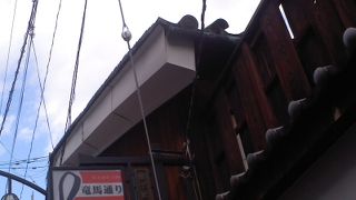 雰囲気のよい商店街です