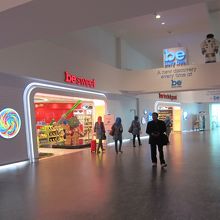 KLIA2制限エリア 免税店