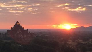 日の出、日没どちらも大人気