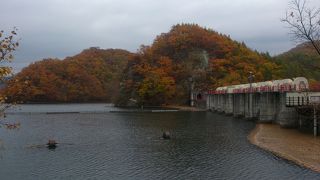 岩松湖