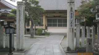 寺町の一番南にあります。