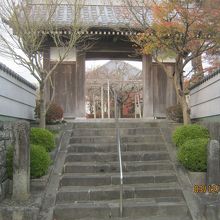祈願寺の雰囲気があります。