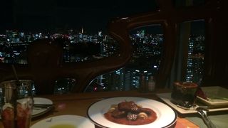 友人の誕生日ディナーに