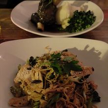 写真が下手なのが申し訳無いほどの美味でした。