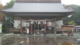 立花家の3人の御霊を祀っています。