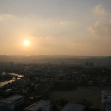 天守閣からの夕日
