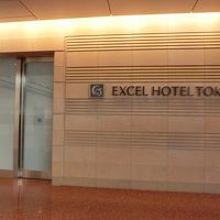 深夜は国内線の運航はないので施錠されます。時間は要確認です。