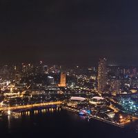 インフィニティ‐プールからの夜景です