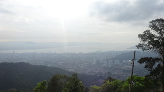 ケーブルカーで登るのが楽しい