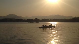 景色に溶け込む。