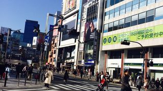 東口の待ち合わせ