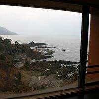 客室から眺める日本海、これを見ながらの昼寝は最高