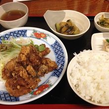 からあげ定食（700円）